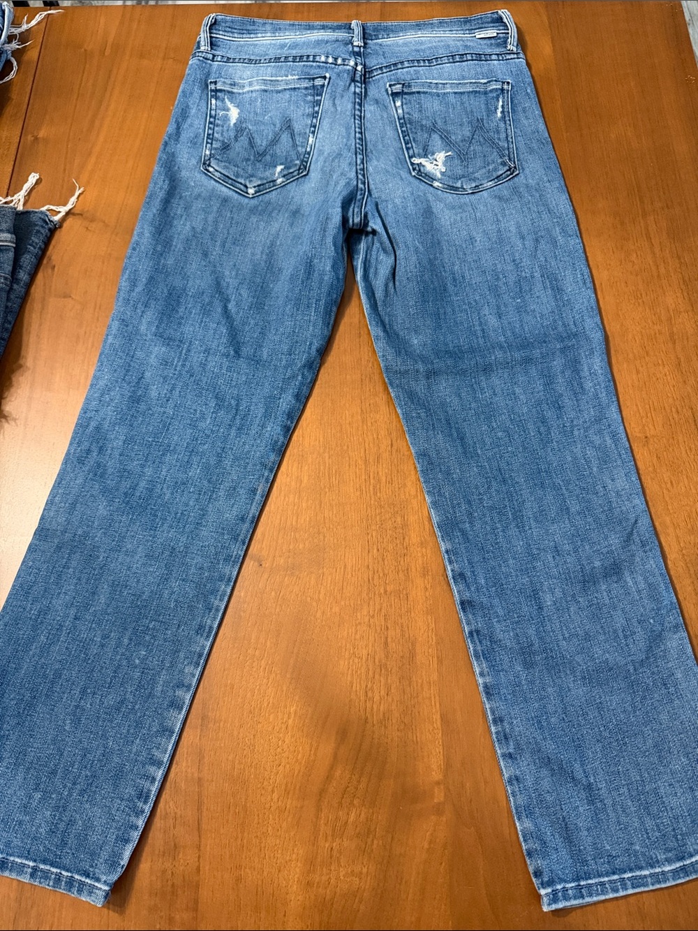 MOTHER High Waisted Rascal Crop in “graffiti girl” size 28